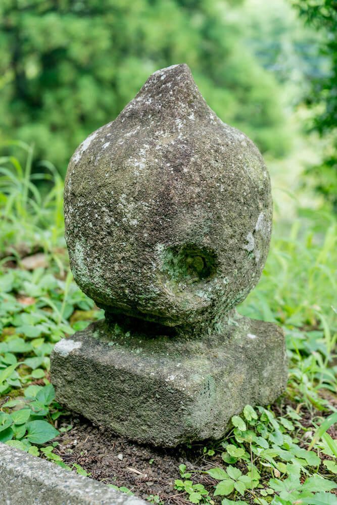 千葉県睦沢町　諏訪神社　謎の石